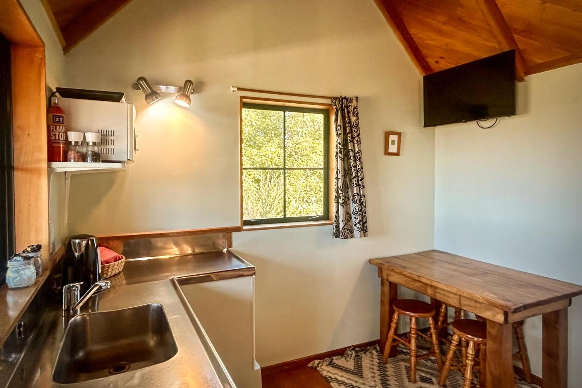 Te Tiro Accommodation Waitomo Caves Exterior photo